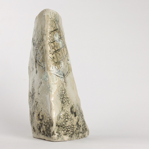 sculpture-vase grès blanc écriture l'alchimie de la vie